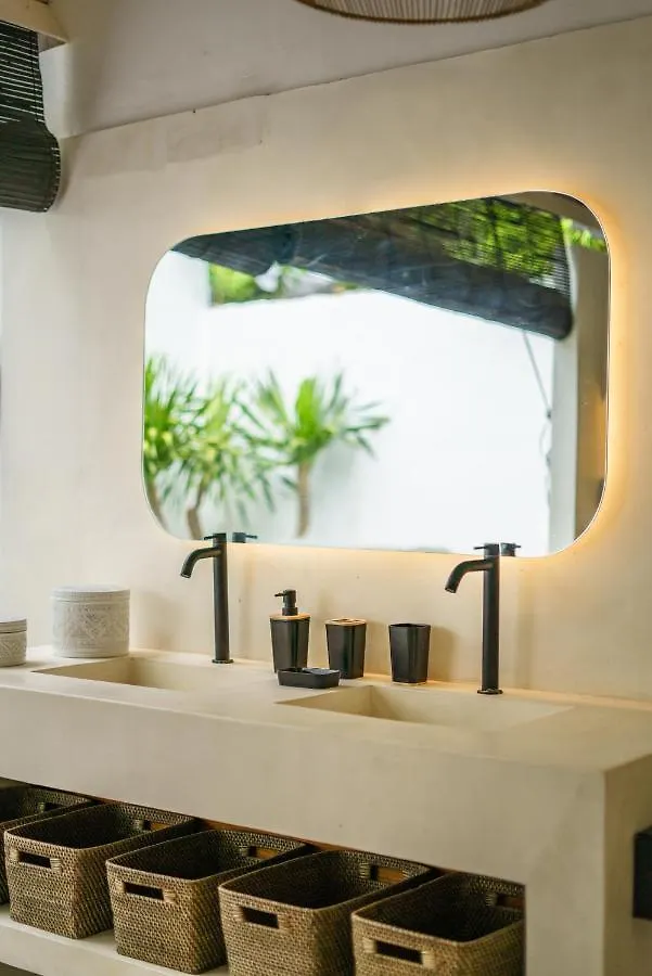 Villa Mana 888 - Cozy Tropical 4Br Villa In Seminyak! 0*,